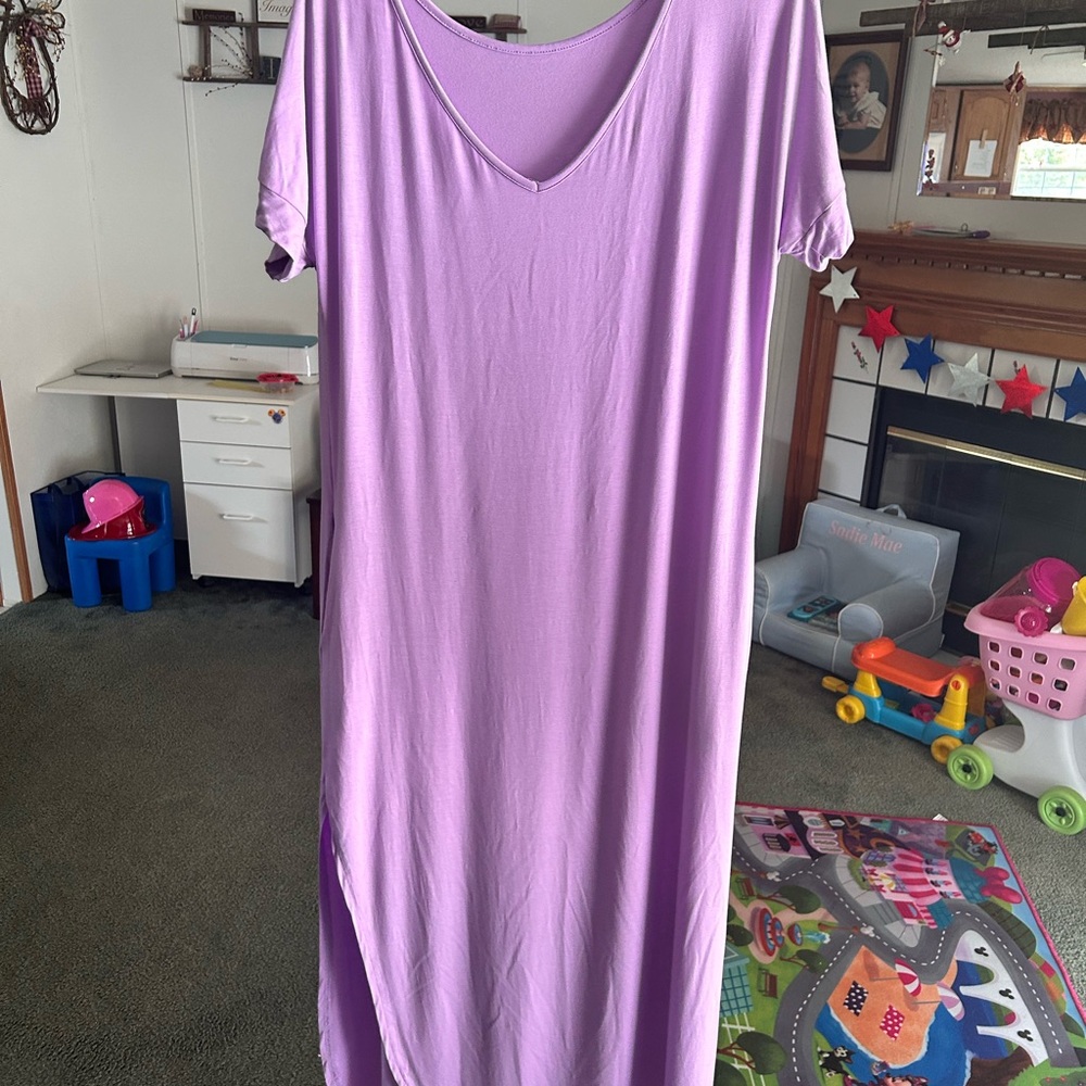 Lavender V-Neck Maxi Dress